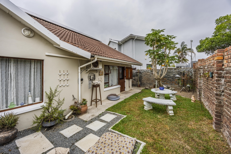 3 Bedroom Property for Sale in Beacon Bay North Eastern Cape